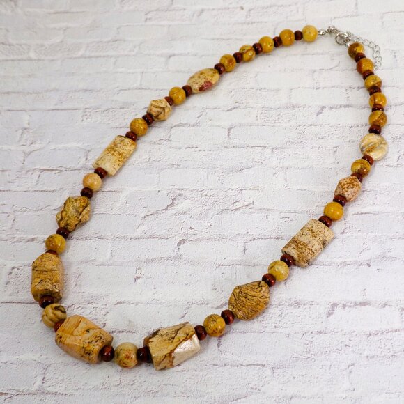 Brown and beige agate stone necklace mixed with small wood beads New - Picture 2 of 11